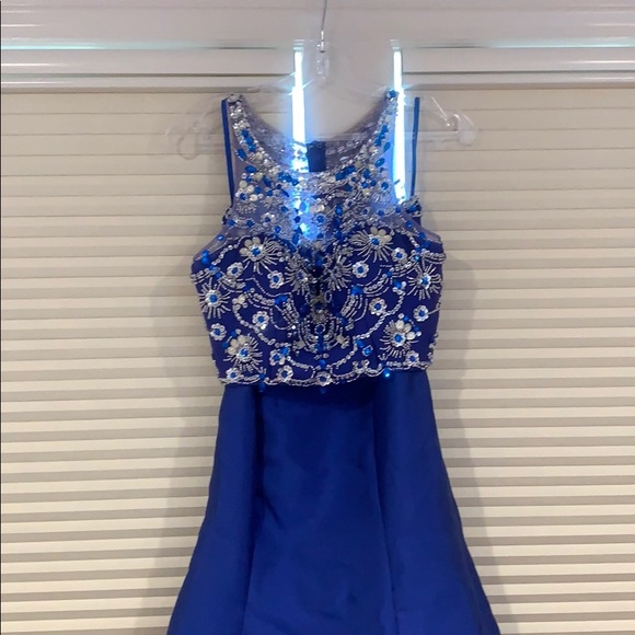 Two piece formal/wedding/prom dress - Picture 2 of 6